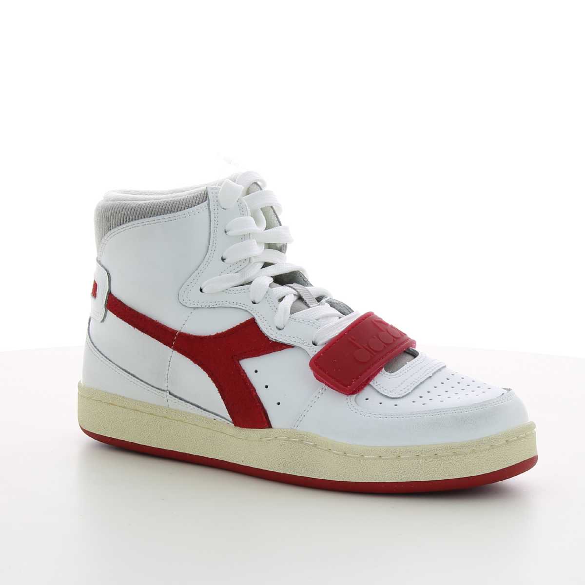 bewondering munitie pack Diadora Unisex schoenen Rood MI BASKET USED | Pedico